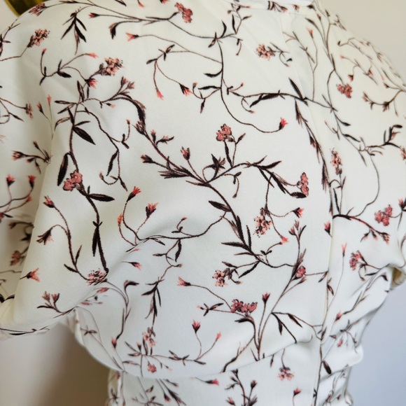 H&M White Floral Print Tapered Waist Dress - Picture 4 of 10